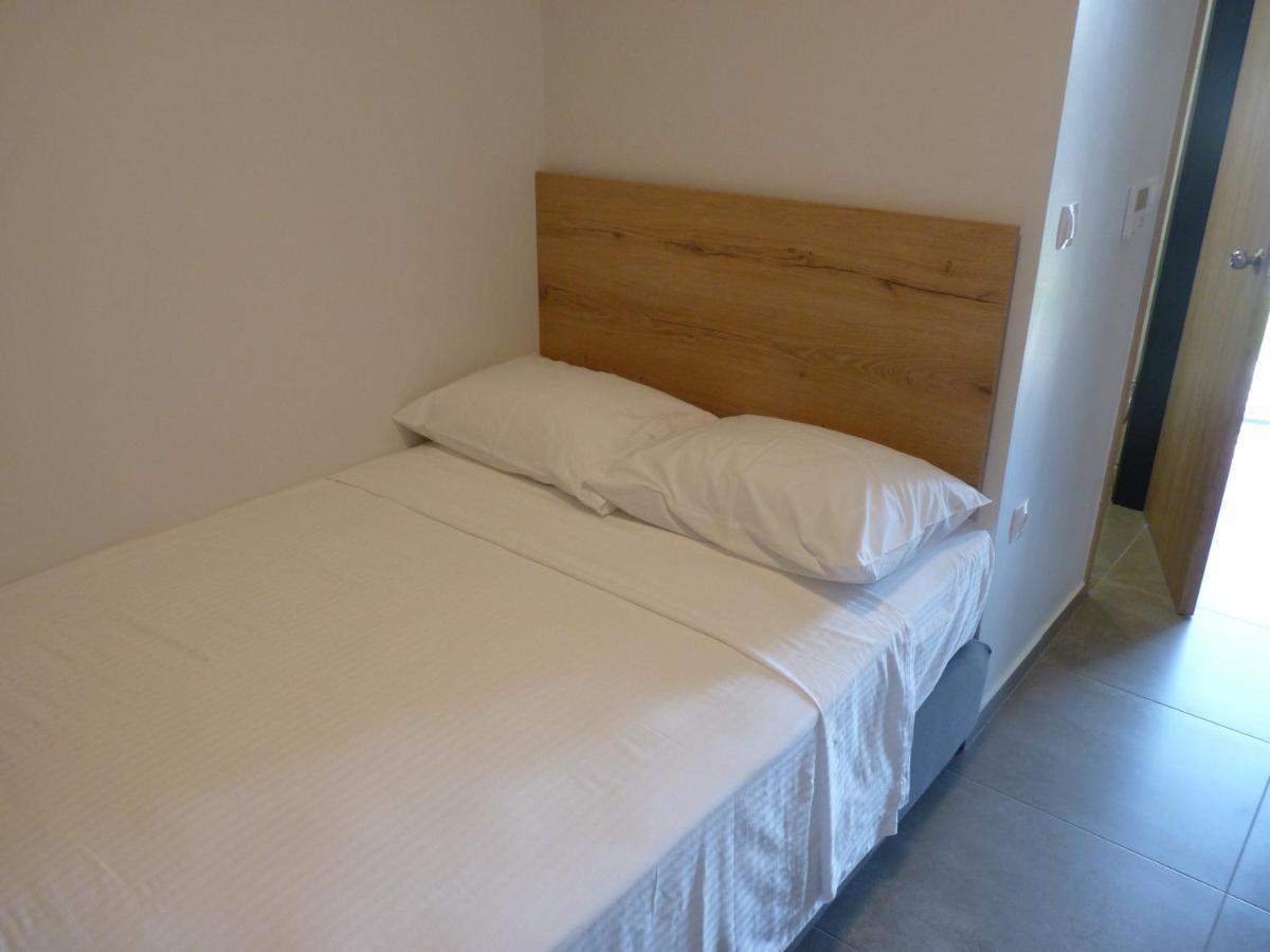 Comfort Suites & Rooms Larissa Exterior foto